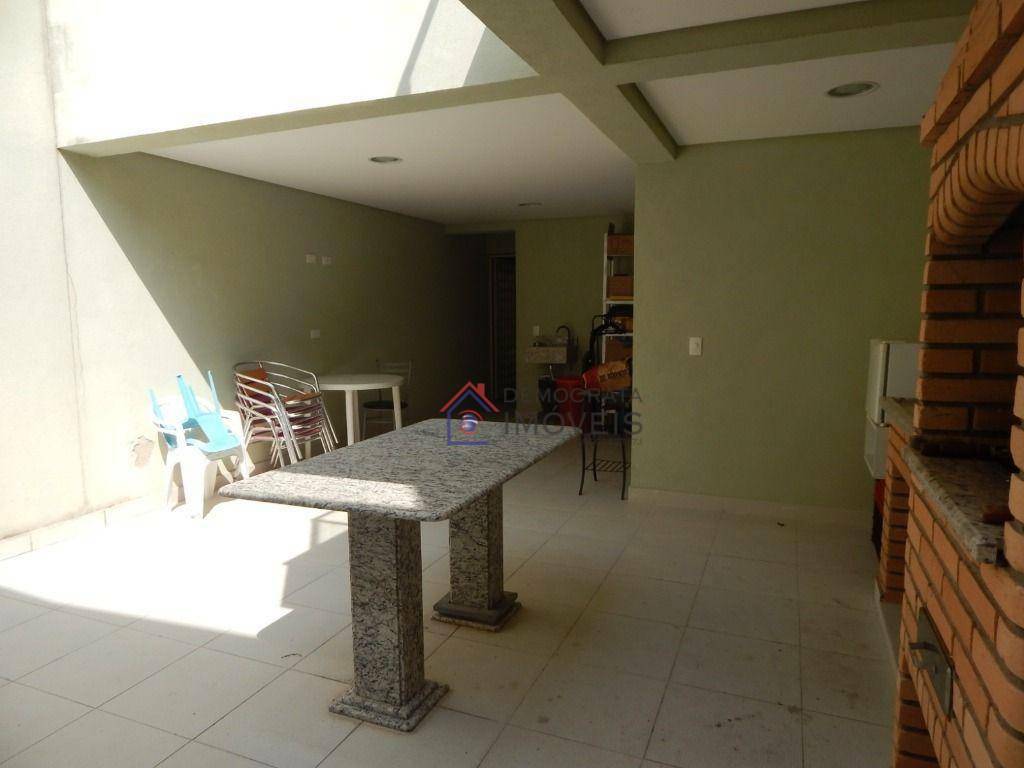 Sobrado à venda com 3 quartos, 245m² - Foto 10