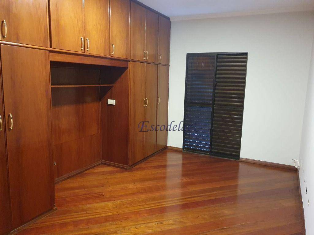 Sobrado à venda com 3 quartos, 227m² - Foto 3