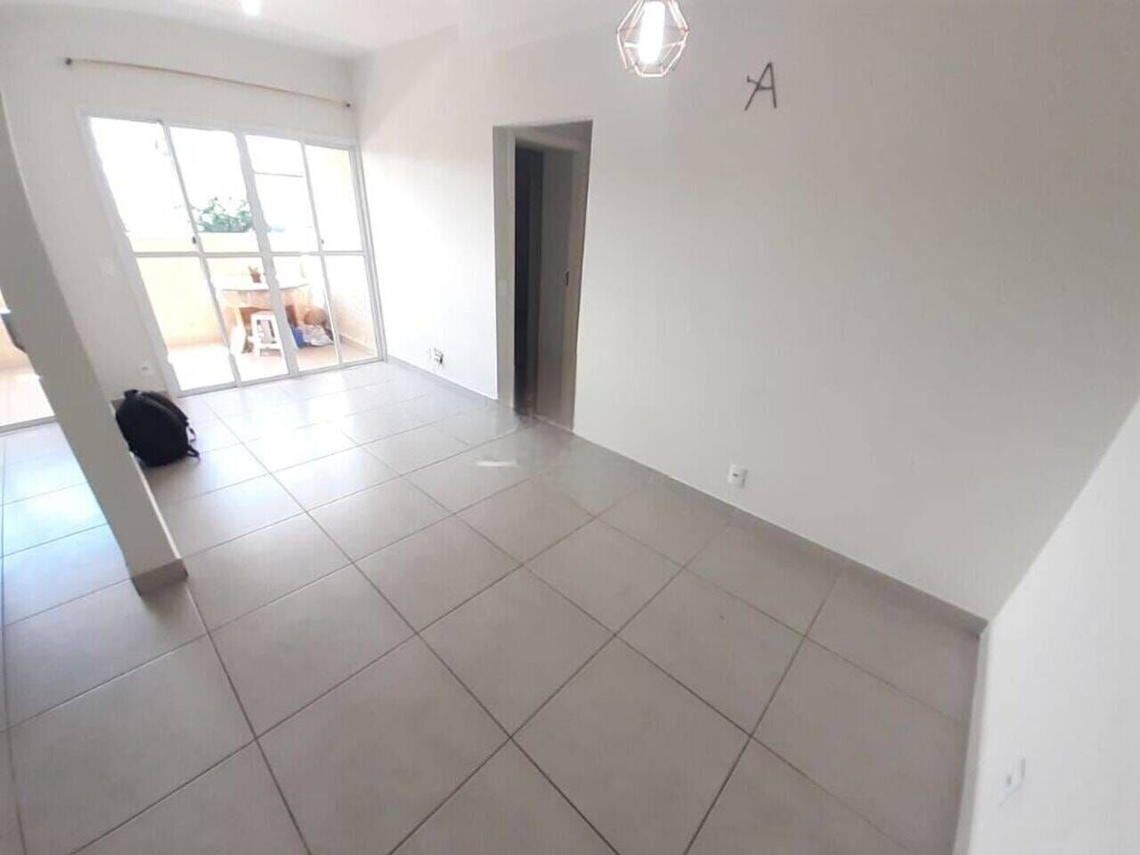 Apartamento para alugar com 2 quartos, 42m² - Foto 4