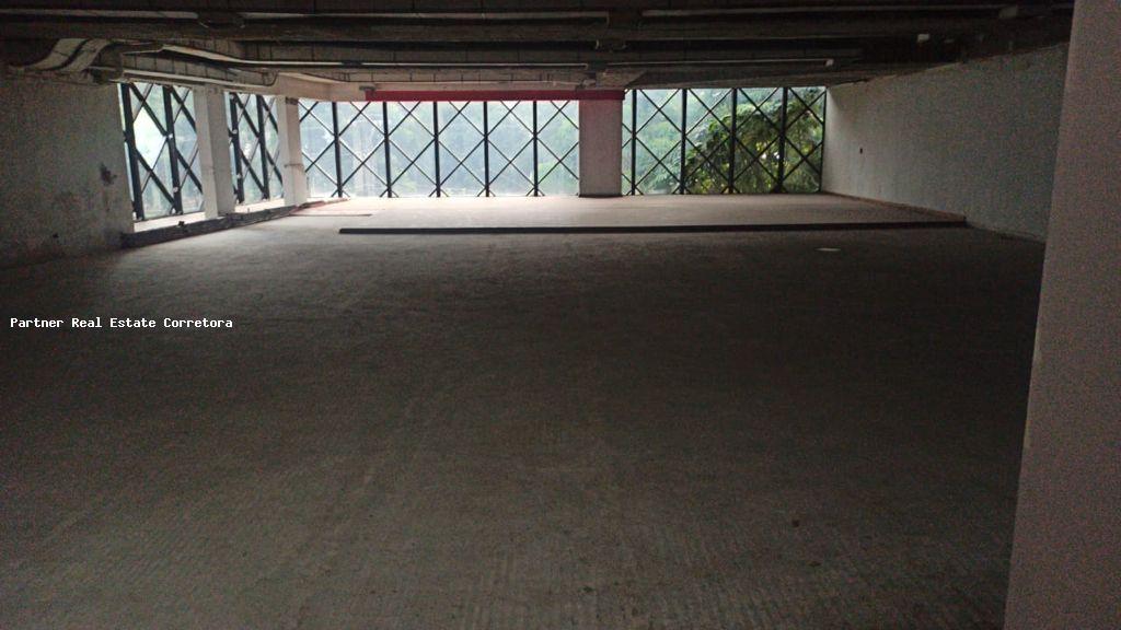 Prédio Inteiro para alugar com 6 quartos, 2432m² - Foto 7