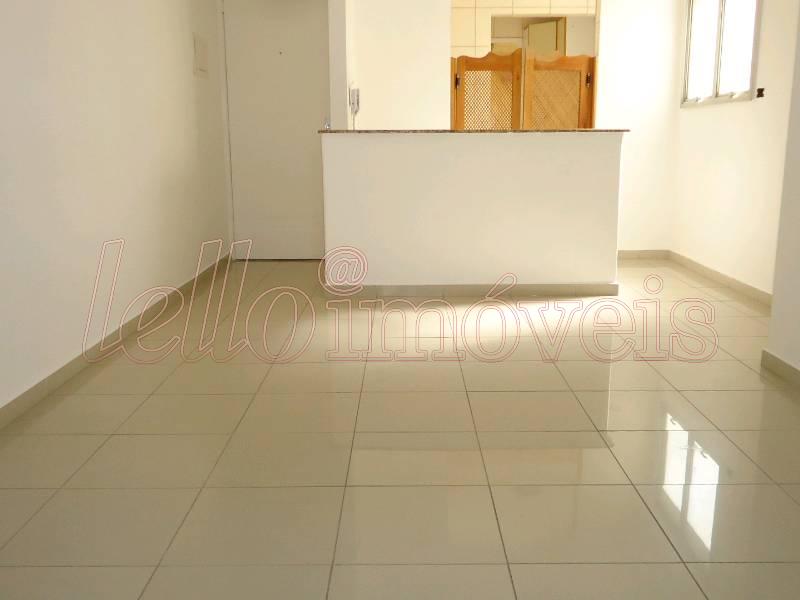 Apartamento para alugar com 2 quartos, 70m² - Foto 2