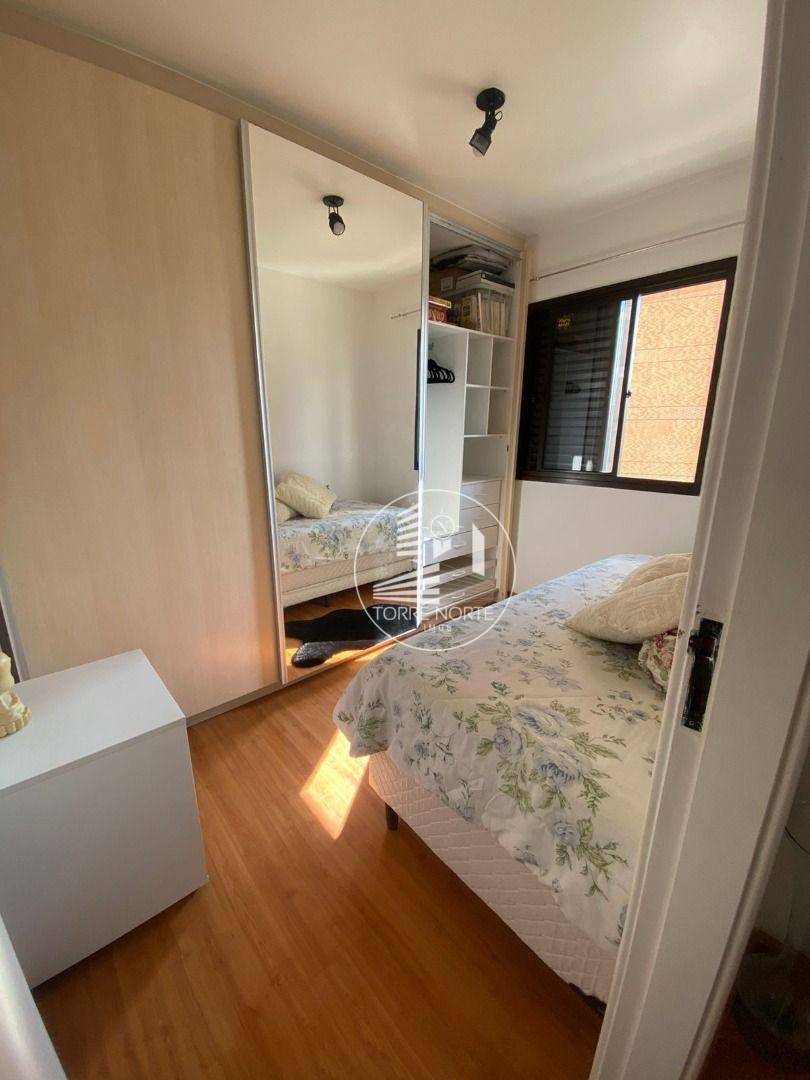 Apartamento à venda com 2 quartos, 70m² - Foto 7