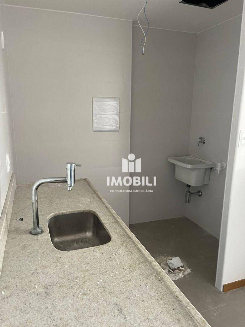 Apartamento à venda com 2 quartos, 70m² - Foto 22