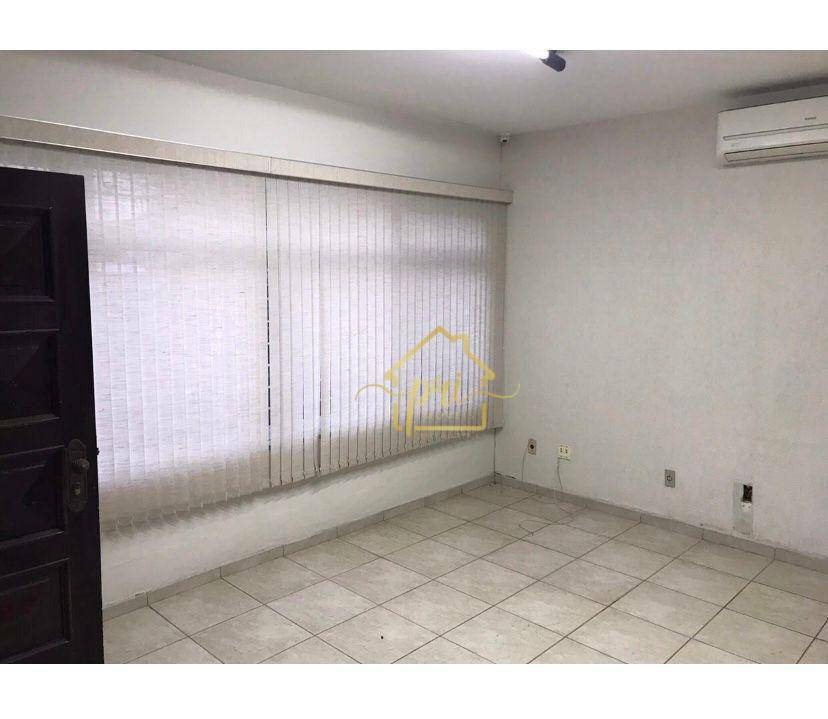 Sobrado à venda com 3 quartos, 209m² - Foto 1