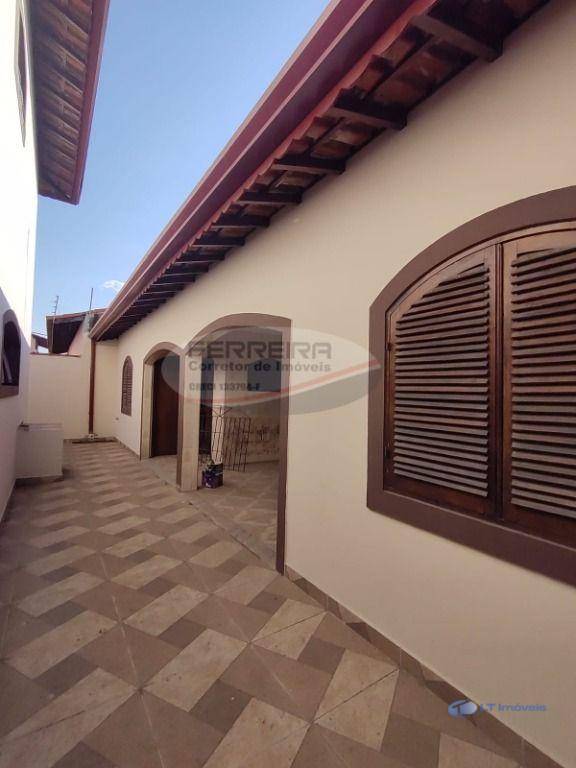 Sobrado à venda com 3 quartos, 367m² - Foto 2