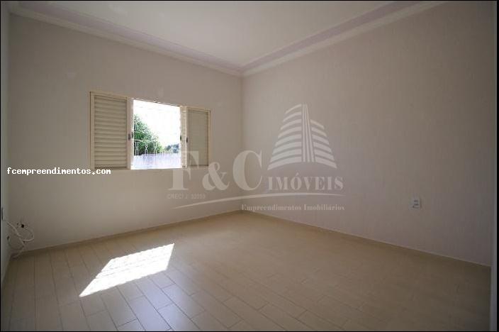 Casa à venda com 3 quartos, 250m² - Foto 7