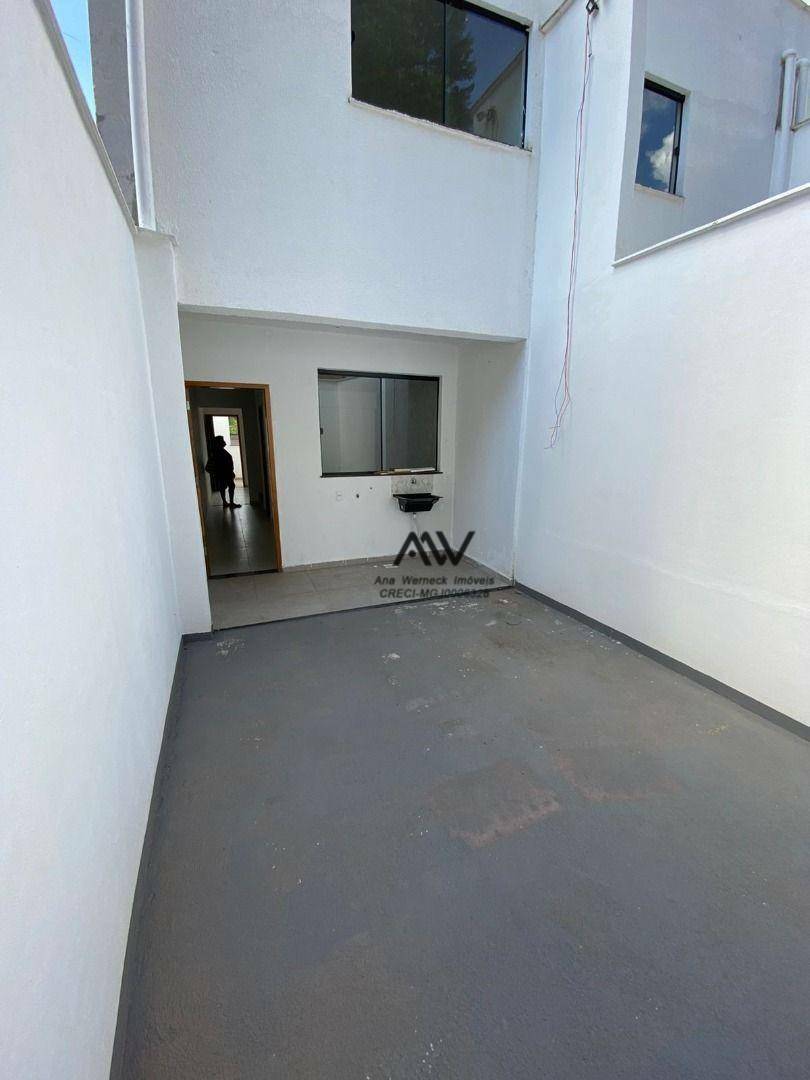 Apartamento à venda com 2 quartos, 61m² - Foto 4