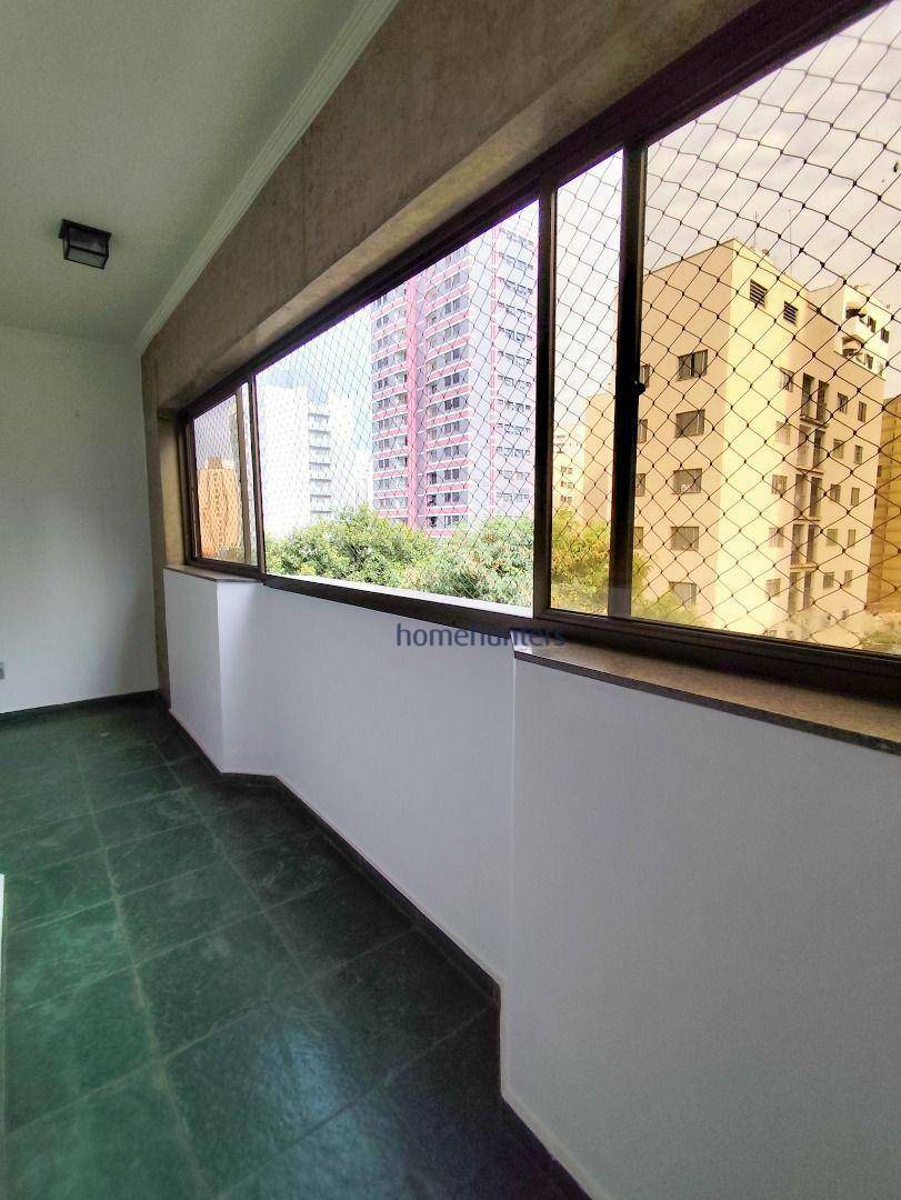 Apartamento para alugar com 3 quartos, 160m² - Foto 3