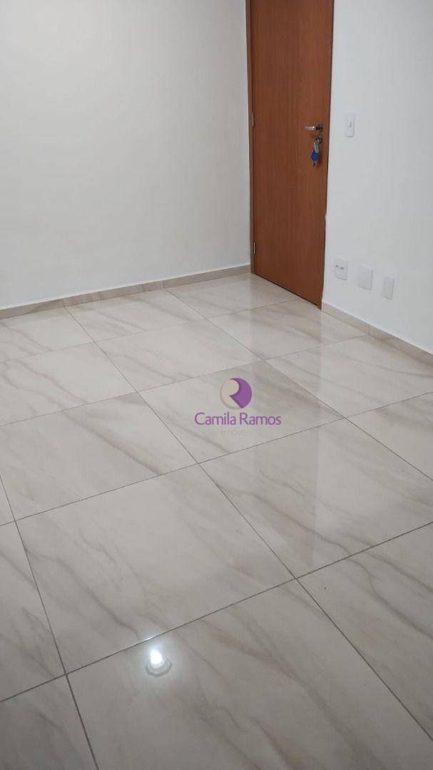 Apartamento para alugar com 2 quartos, 40m² - Foto 4