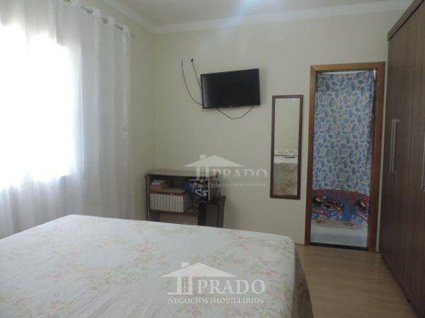 Casa à venda com 3 quartos, 210m² - Foto 14