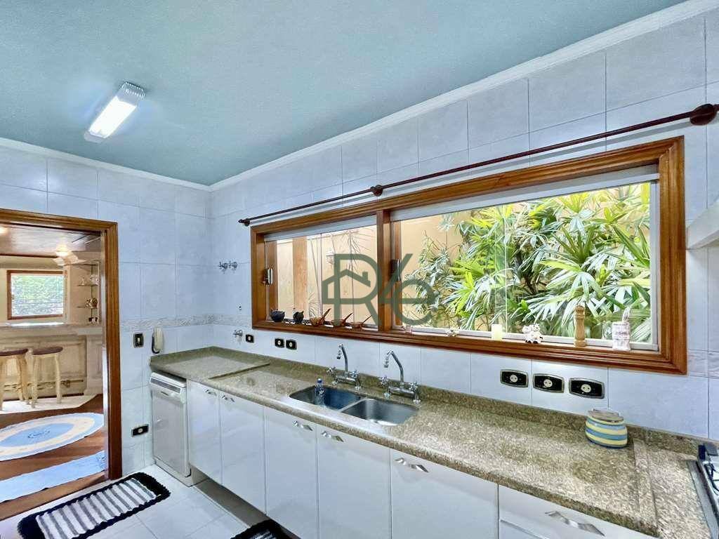 Casa de Condomínio à venda com 3 quartos, 390m² - Foto 15