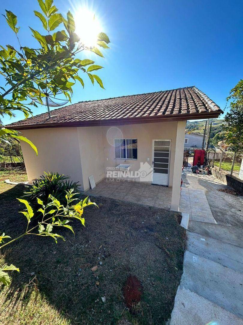 Casa de Condomínio para alugar com 3 quartos, 165m² - Foto 2