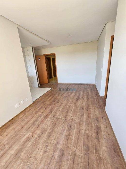 Apartamento à venda com 2 quartos, 57m² - Foto 7