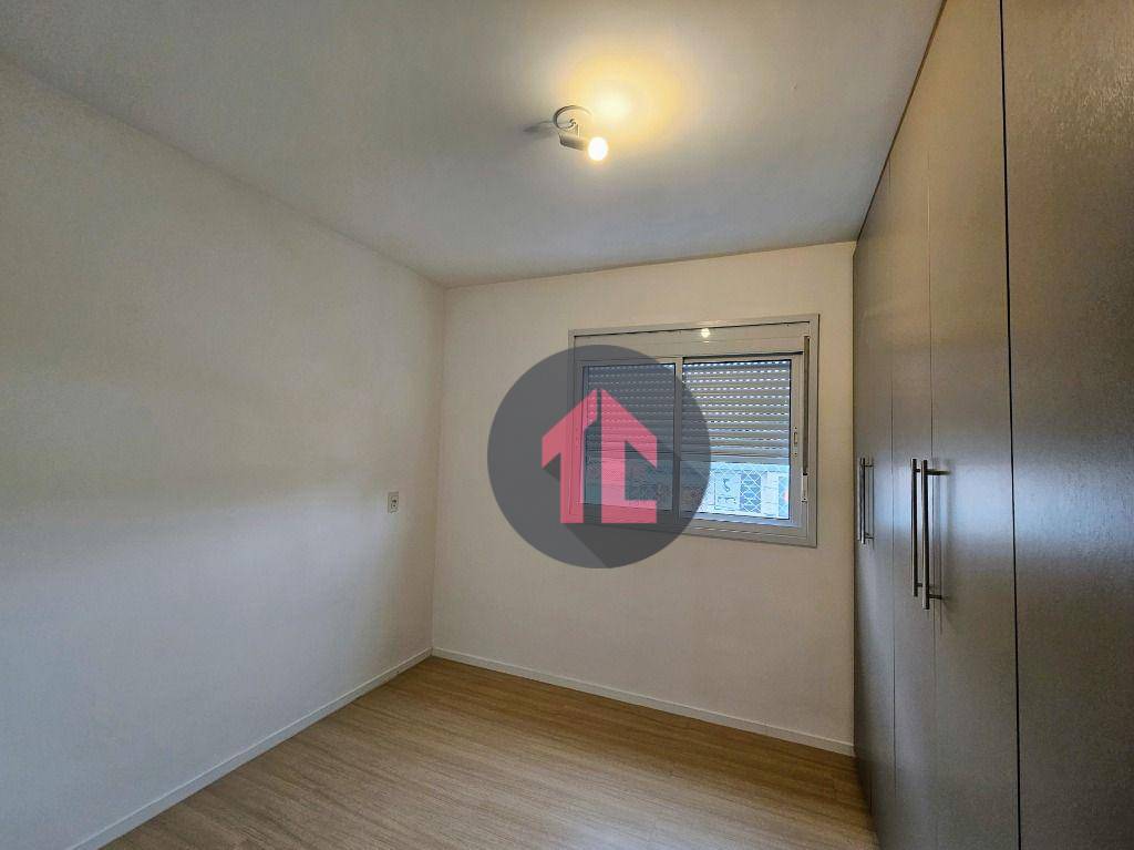 Apartamento para alugar com 3 quartos, 75m² - Foto 13