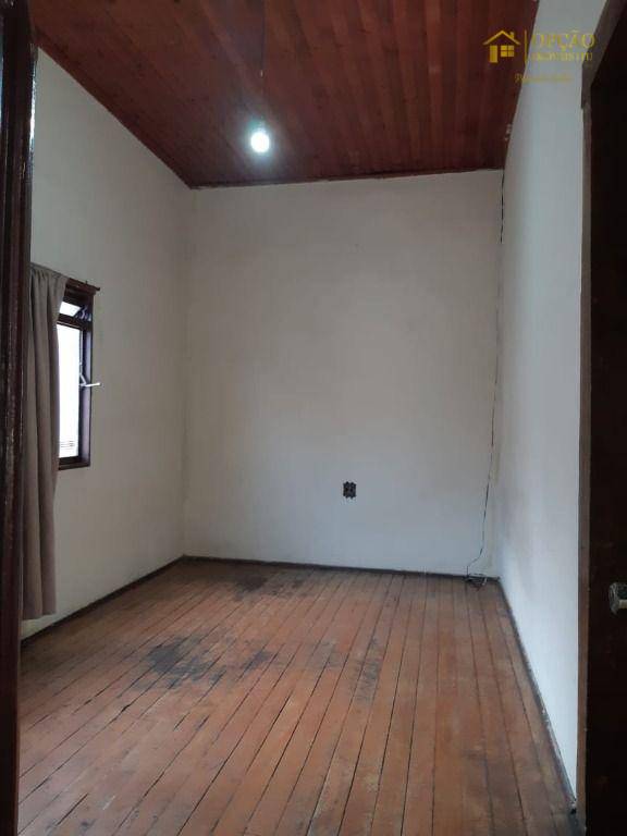 Casa à venda com 2 quartos, 103m² - Foto 2