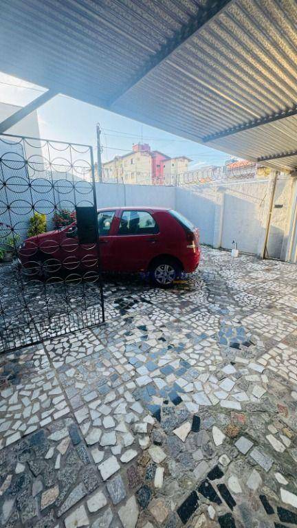 Casa à venda com 4 quartos, 119m² - Foto 3