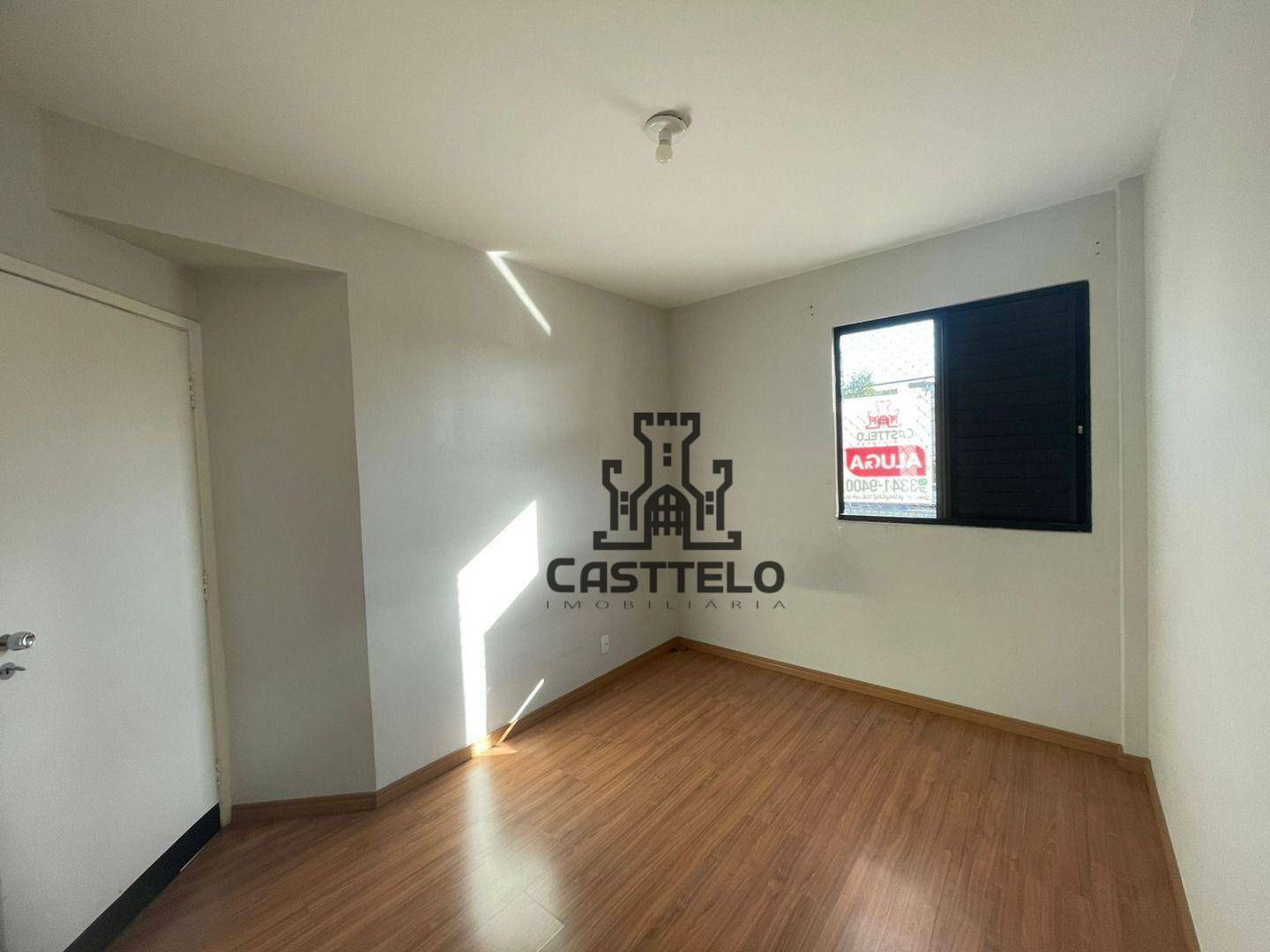 Apartamento à venda com 2 quartos, 64m² - Foto 4