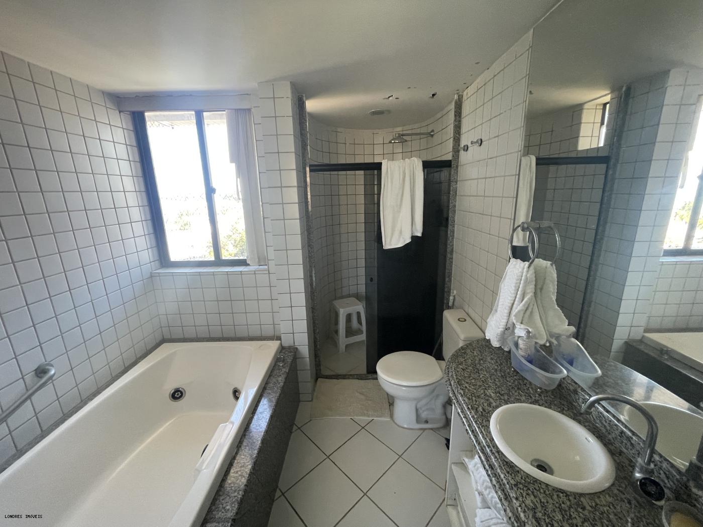 Apartamento à venda com 3 quartos, 200m² - Foto 15