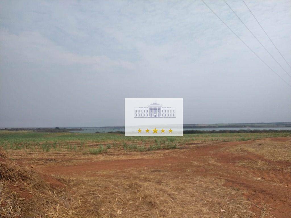 Chácara à venda com 2 quartos, 252m² - Foto 9