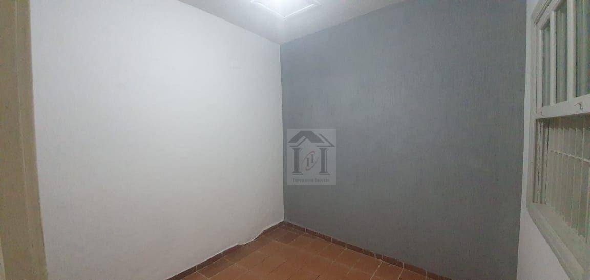 Casa para alugar com 1 quarto, 50m² - Foto 1