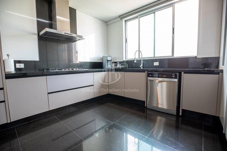 Apartamento à venda com 4 quartos, 217m² - Foto 29