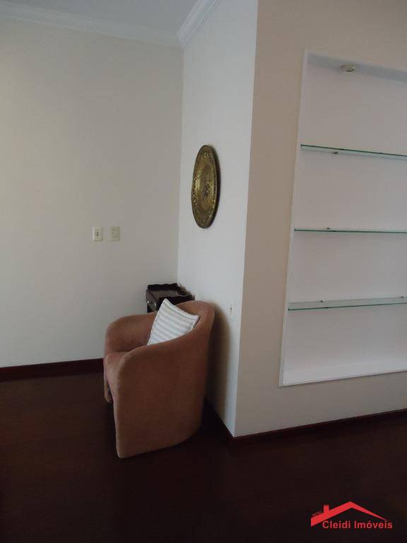 Apartamento para alugar com 2 quartos, 70m² - Foto 27