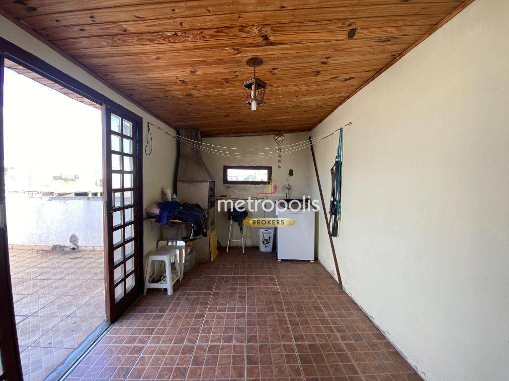 Casa à venda com 4 quartos, 200m² - Foto 25