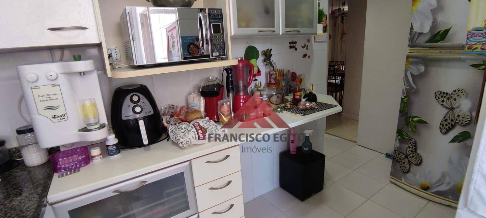 Apartamento à venda com 2 quartos, 70m² - Foto 7