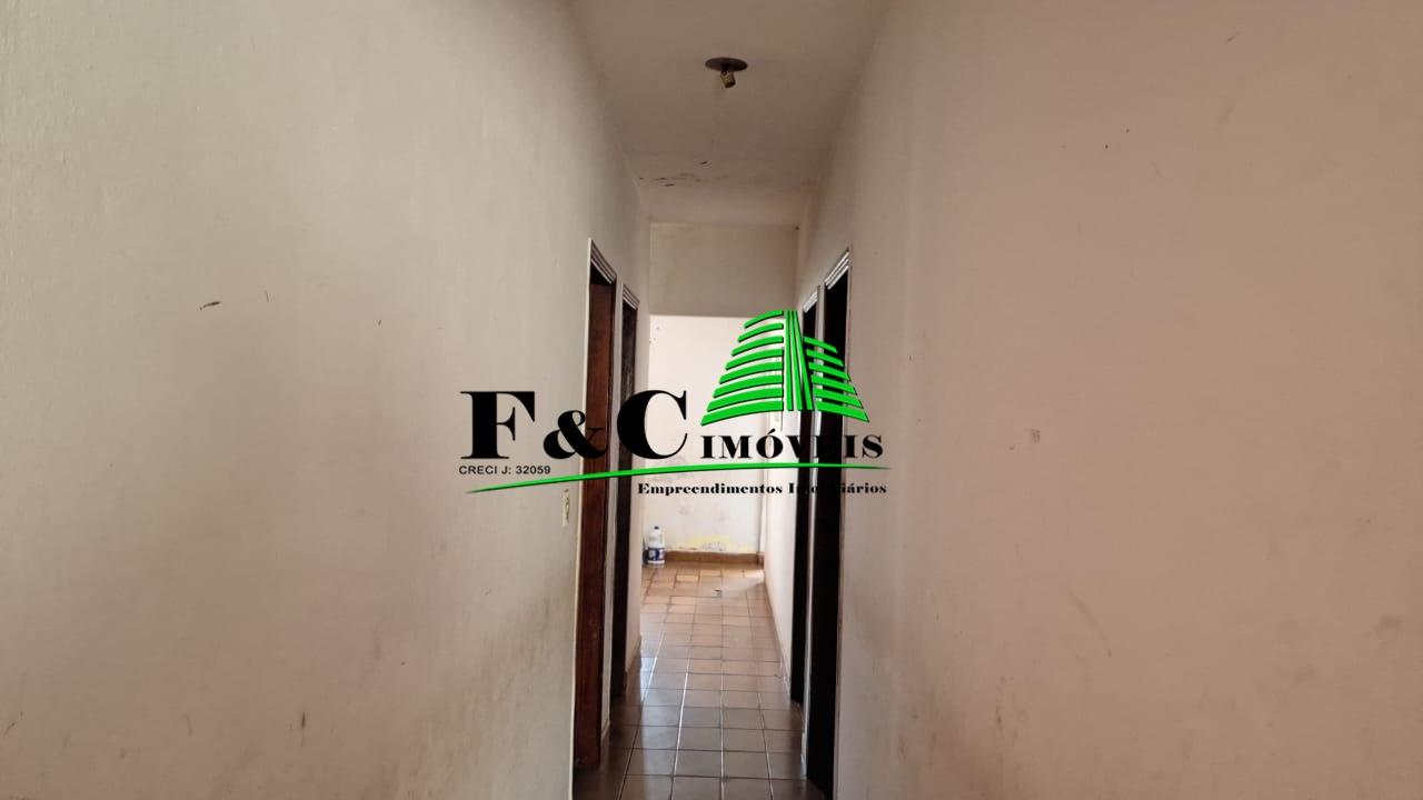 Casa à venda com 3 quartos, 250m² - Foto 8