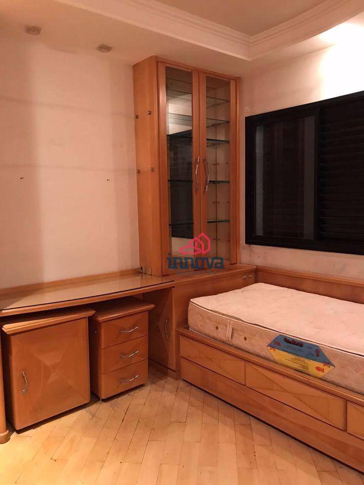 Apartamento à venda com 3 quartos, 151m² - Foto 17