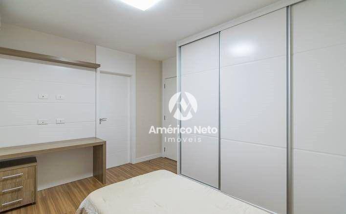 Apartamento para alugar com 4 quartos, 200m² - Foto 17