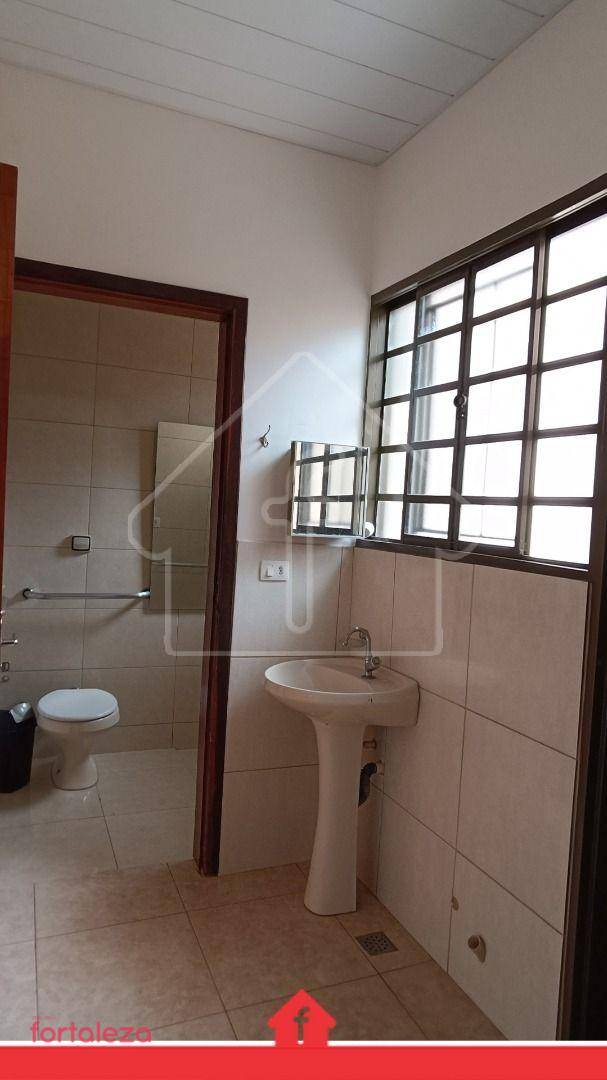 Casa à venda com 2 quartos, 140m² - Foto 18