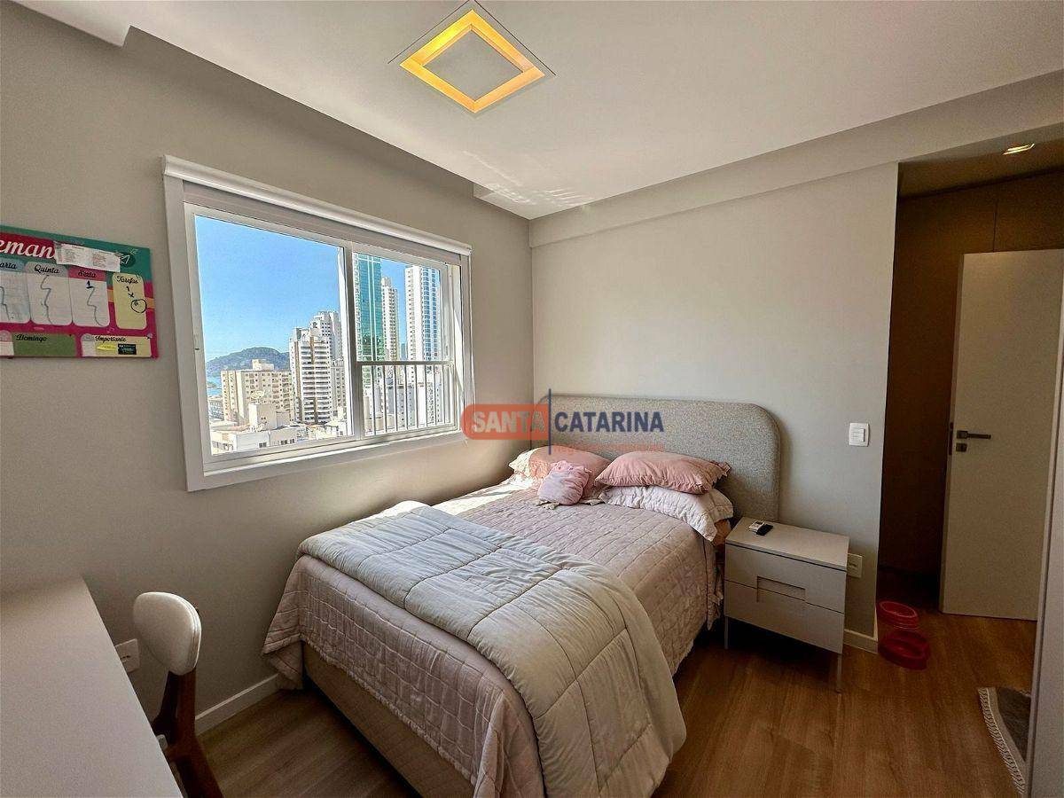 Apartamento à venda com 4 quartos, 240m² - Foto 14