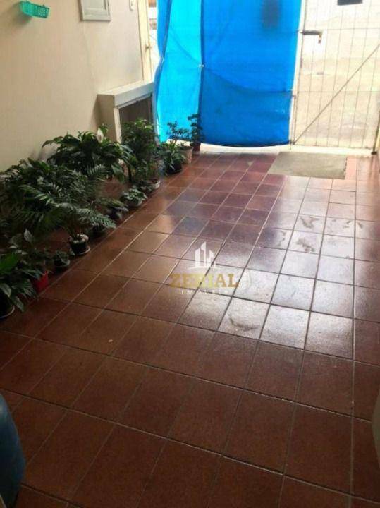 Sobrado à venda com 3 quartos, 200m² - Foto 14