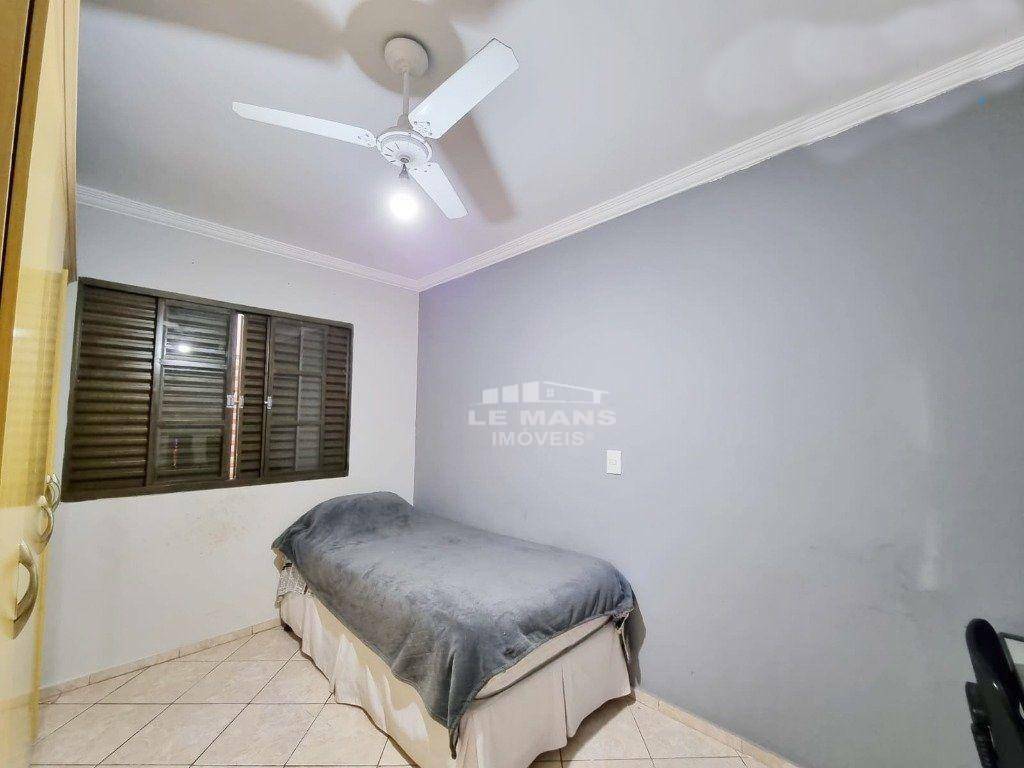 Casa à venda com 4 quartos, 210m² - Foto 23