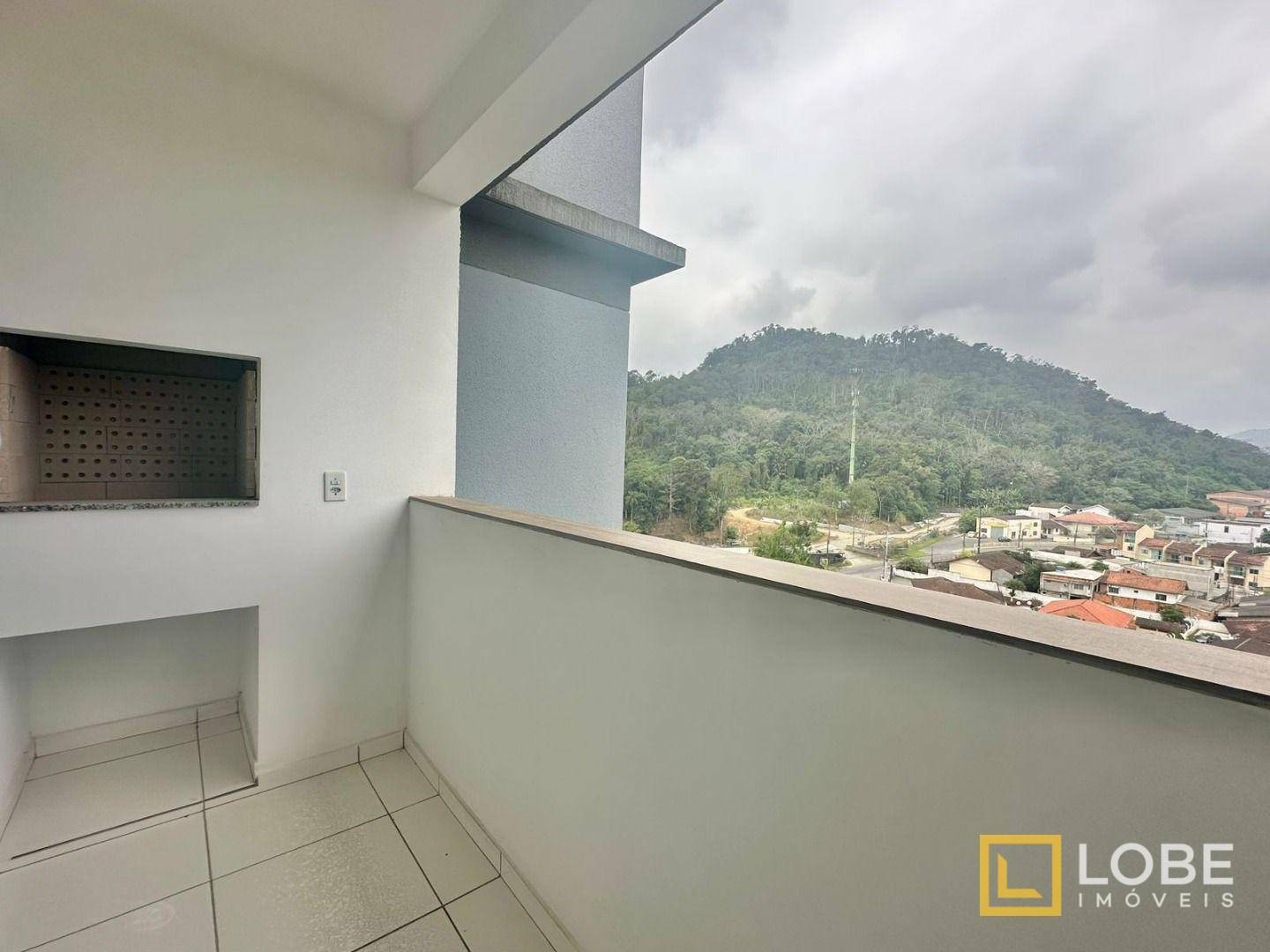 Apartamento à venda com 2 quartos, 62m² - Foto 3