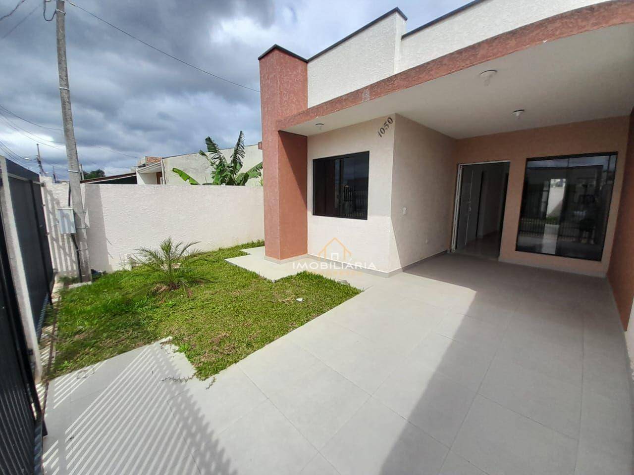 Casa à venda e aluguel com 3 quartos, 70m² - Foto 2