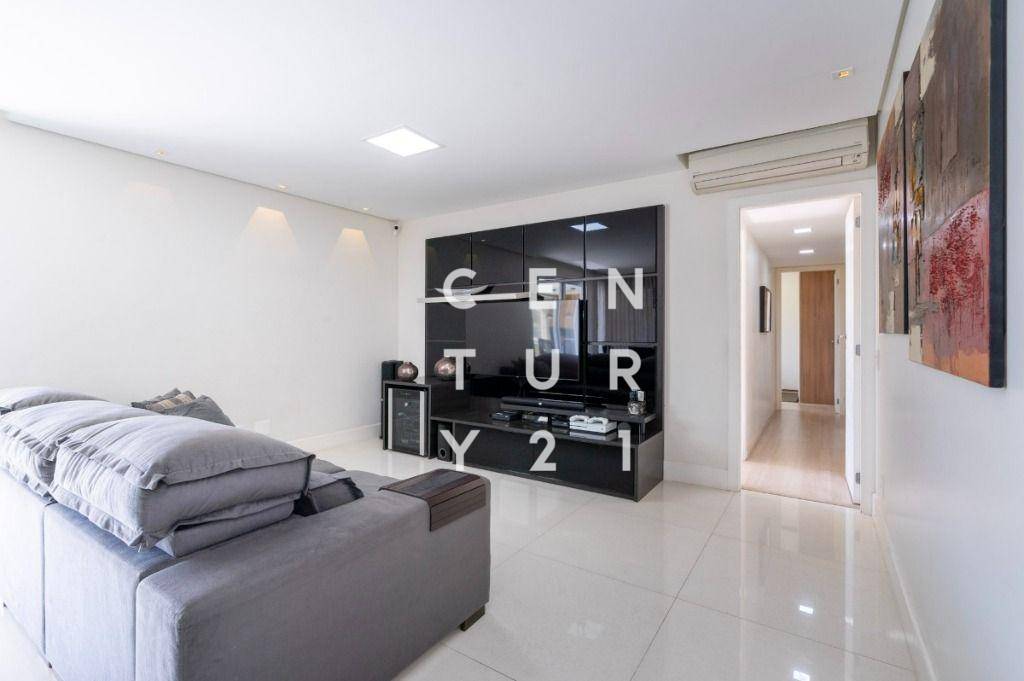 Apartamento à venda com 4 quartos, 162m² - Foto 2