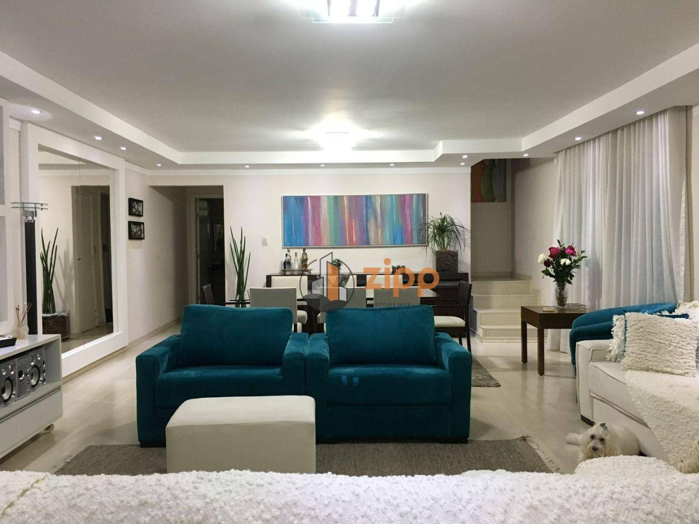 Sobrado à venda com 4 quartos, 250m² - Foto 2