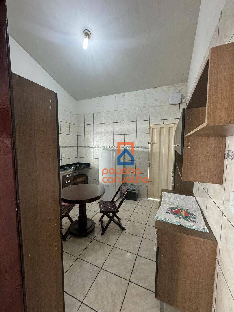 Casa para alugar com 2 quartos, 110m² - Foto 4