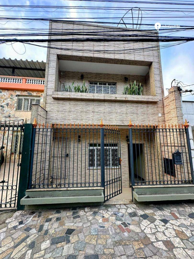 Casa para alugar com 3 quartos, 150m² - Foto 2