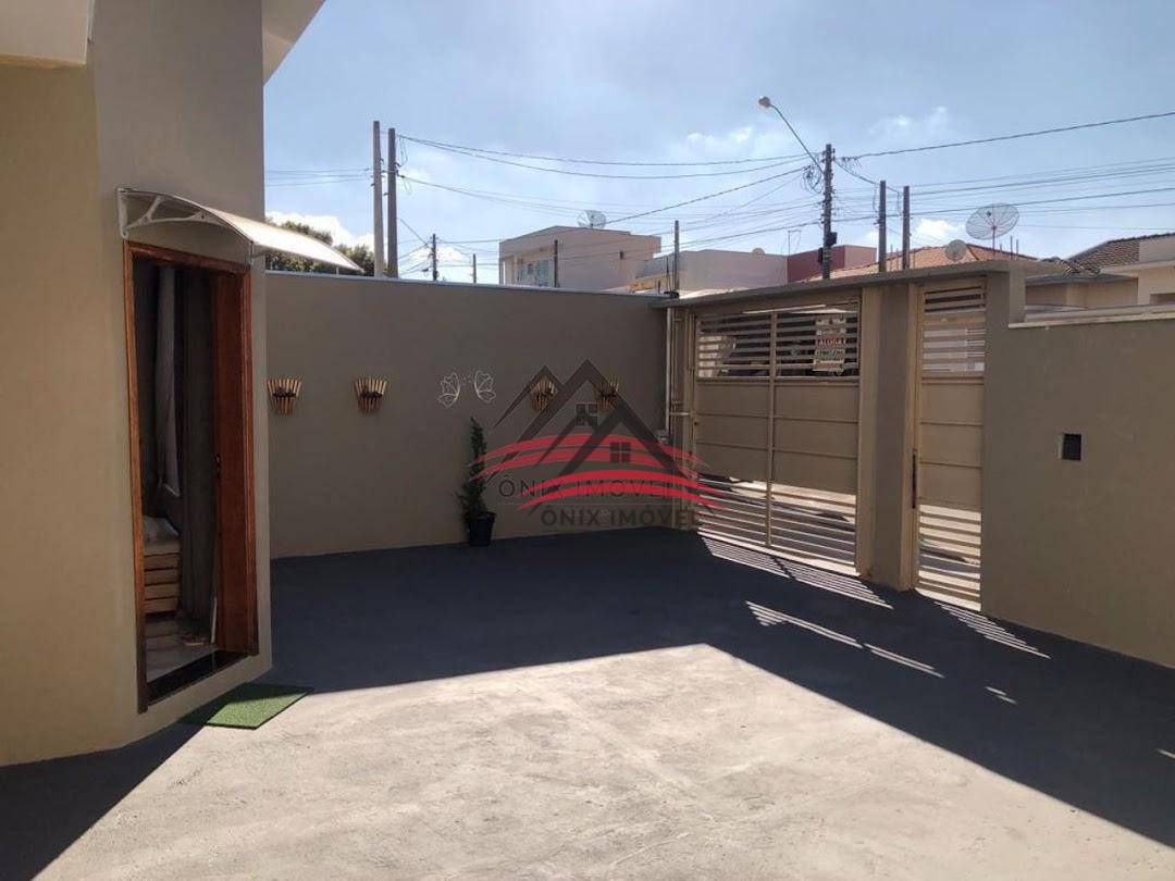 Casa à venda e aluguel com 3 quartos, 137m² - Foto 9