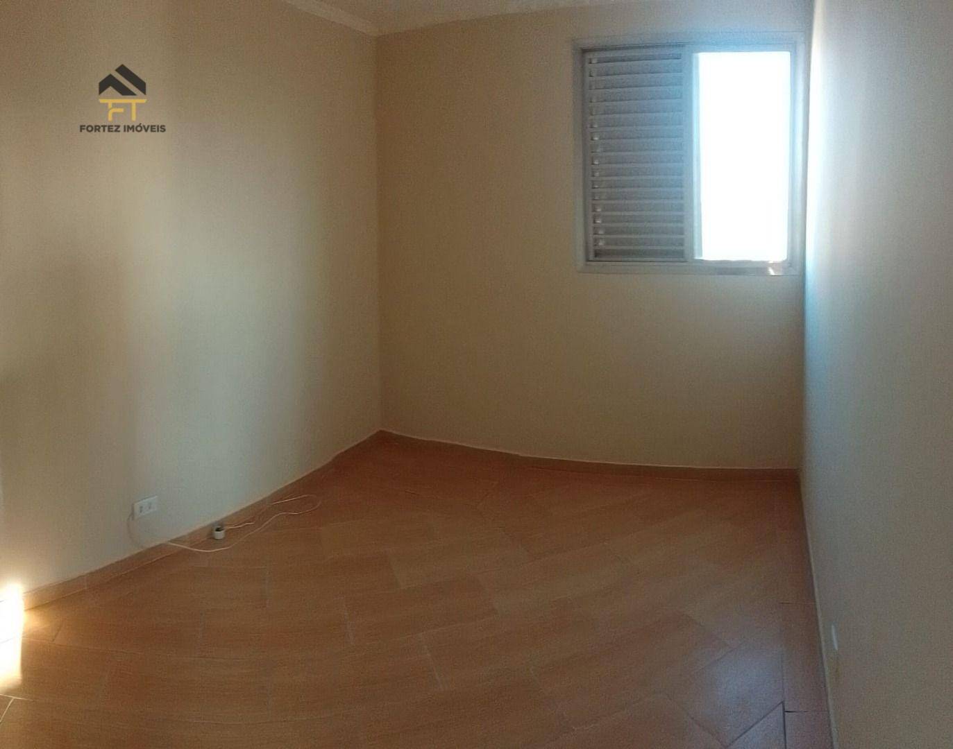 Apartamento para alugar com 4 quartos, 70m² - Foto 10