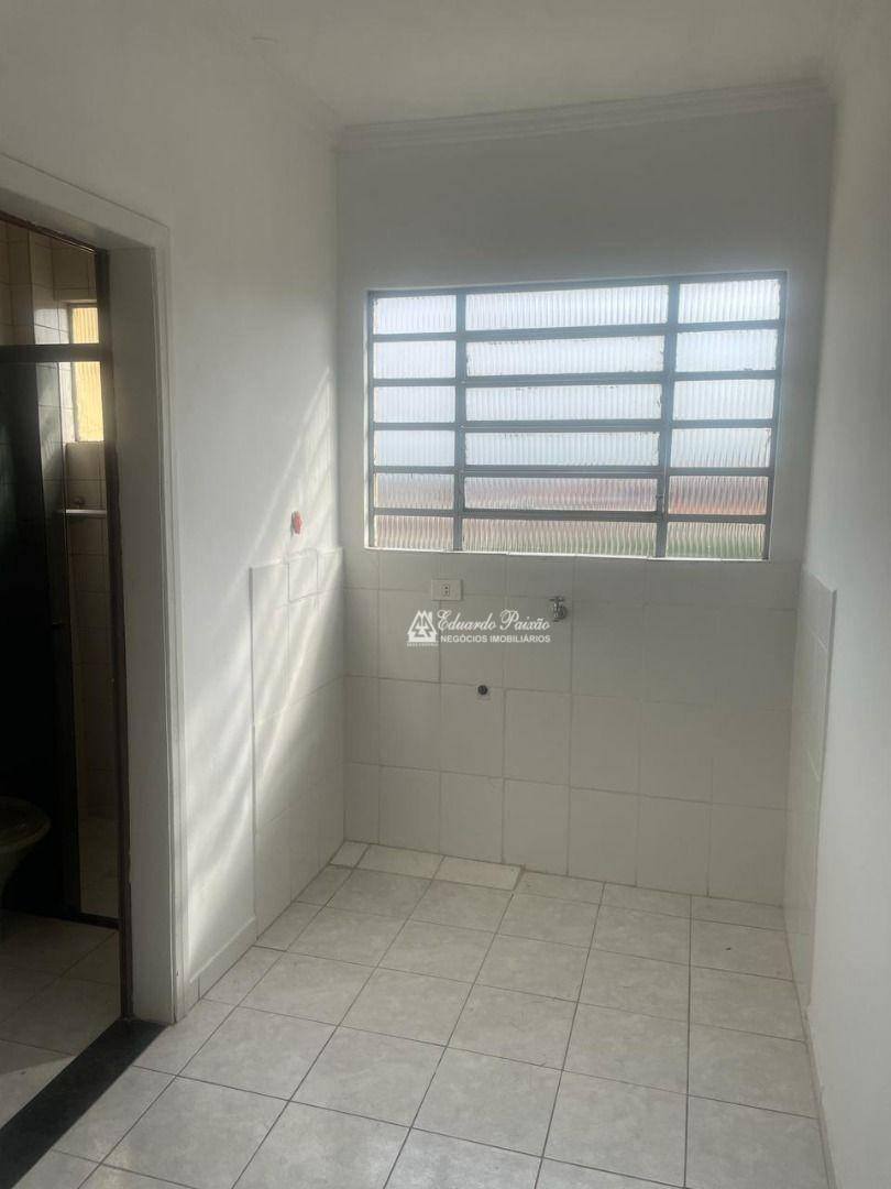 Apartamento para alugar com 2 quartos, 90m² - Foto 2