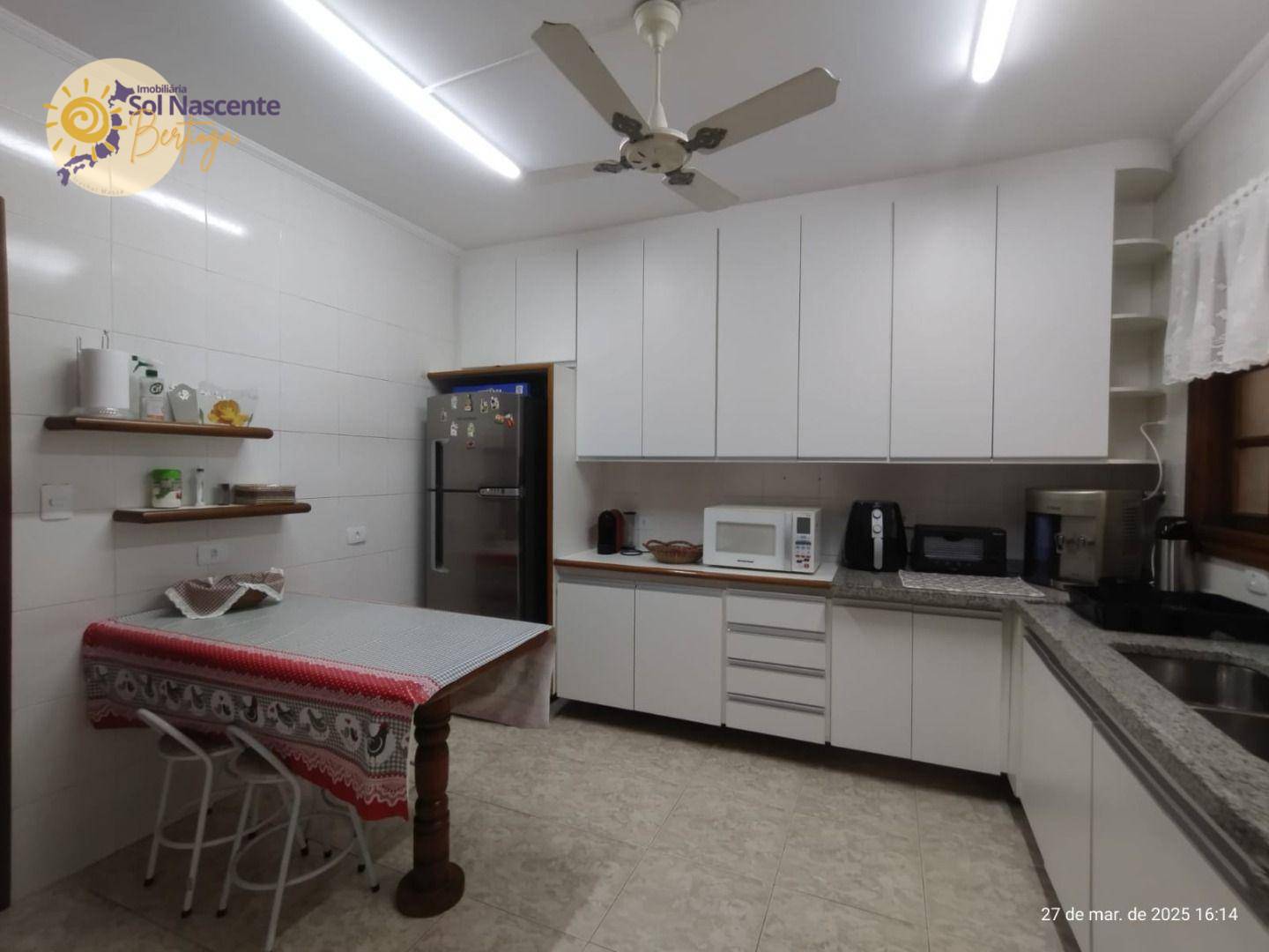 Casa de Condomínio à venda com 4 quartos, 230m² - Foto 25