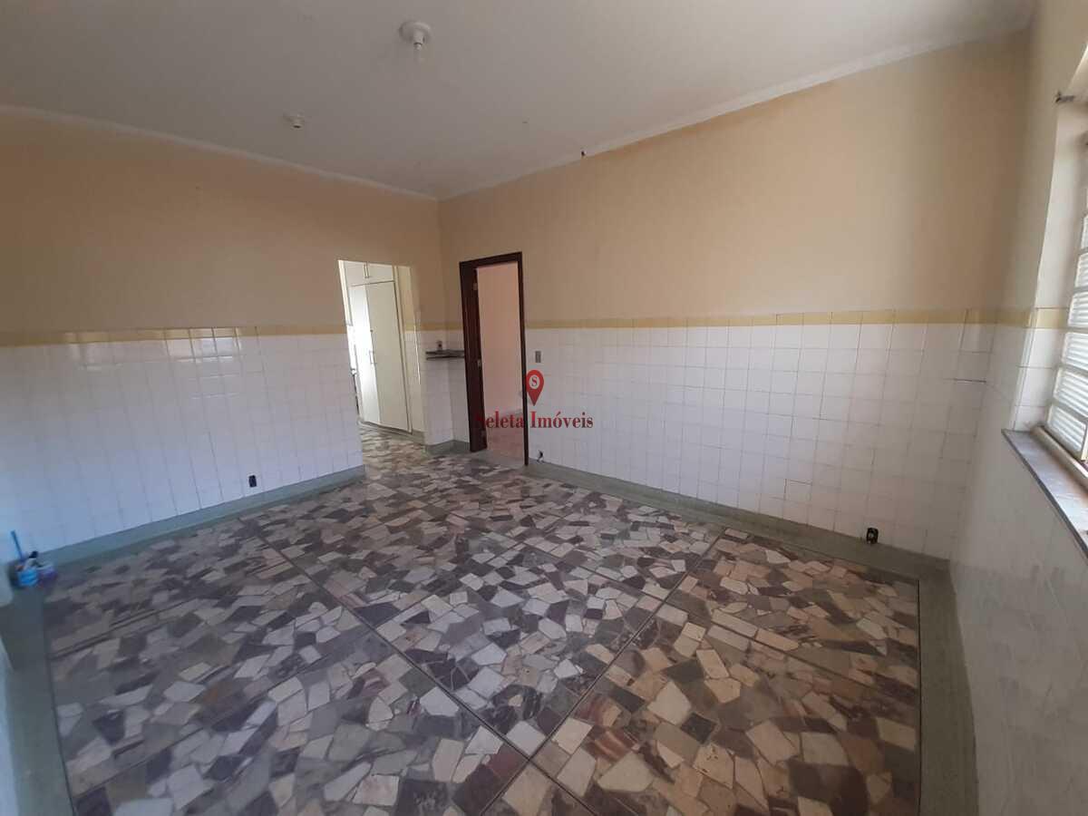 Casa à venda com 4 quartos, 372m² - Foto 10