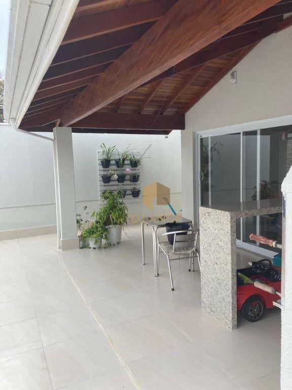 Casa de Condomínio à venda com 3 quartos, 134m² - Foto 7