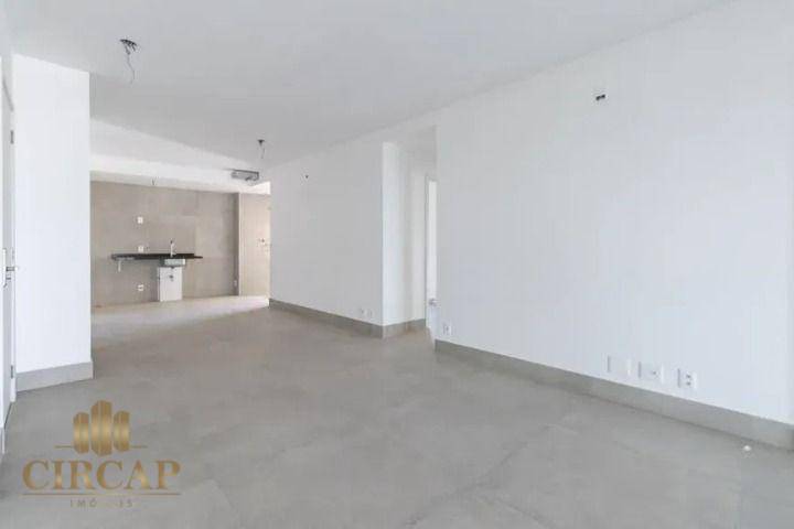 Apartamento à venda com 3 quartos, 122m² - Foto 4