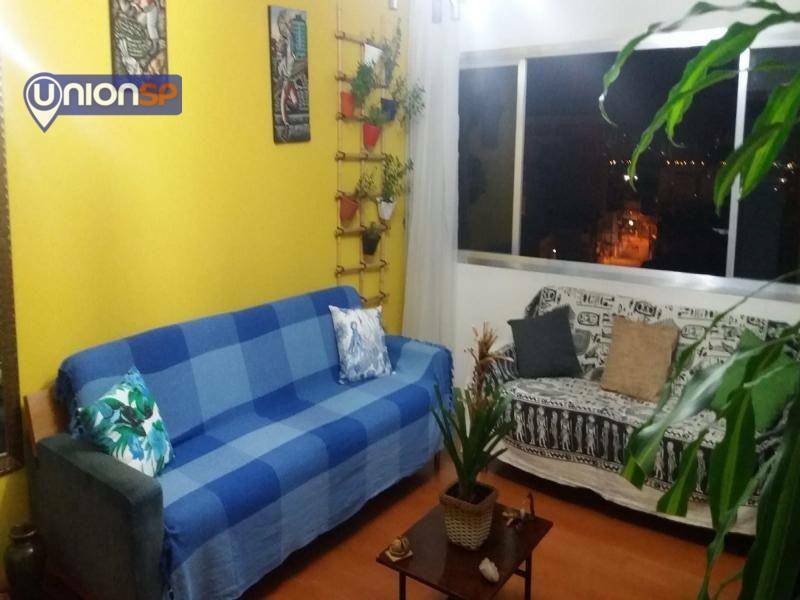 Apartamento à venda com 3 quartos, 100m² - Foto 2
