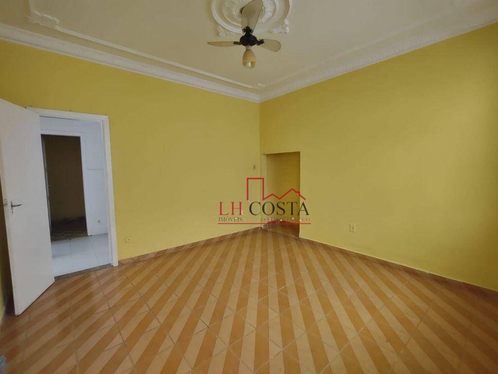 Apartamento à venda com 3 quartos, 80m² - Foto 2